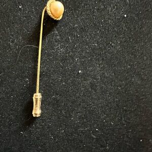 Elegant vintage Gold Stick Pin